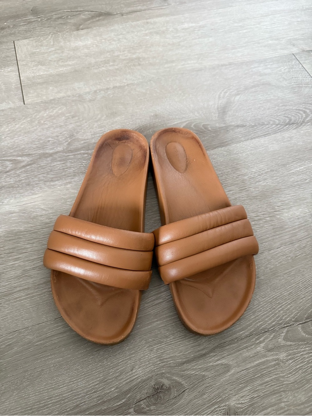 Beatrice Valenzuela Monocolor Slide Sandal